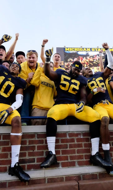 Wolverines up to No. 12, Spartans fall to No. 7 in latest AP poll